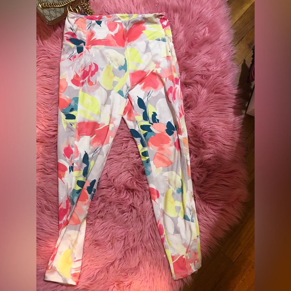 Brand: Shelli Segal   Color: Light pink, dark pink, Neon, blue, Orange   Size: L